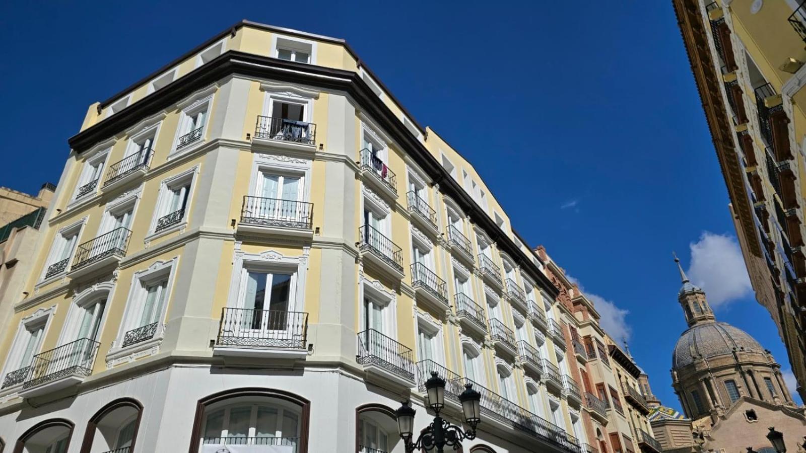 Apartamentos Almada Zaragoza Buitenkant foto