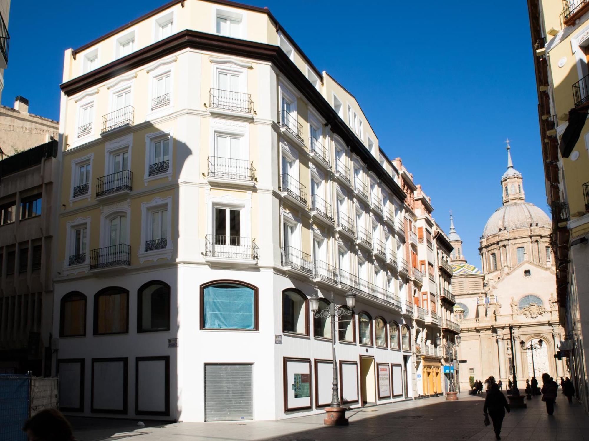 Apartamentos Almada Zaragoza Buitenkant foto